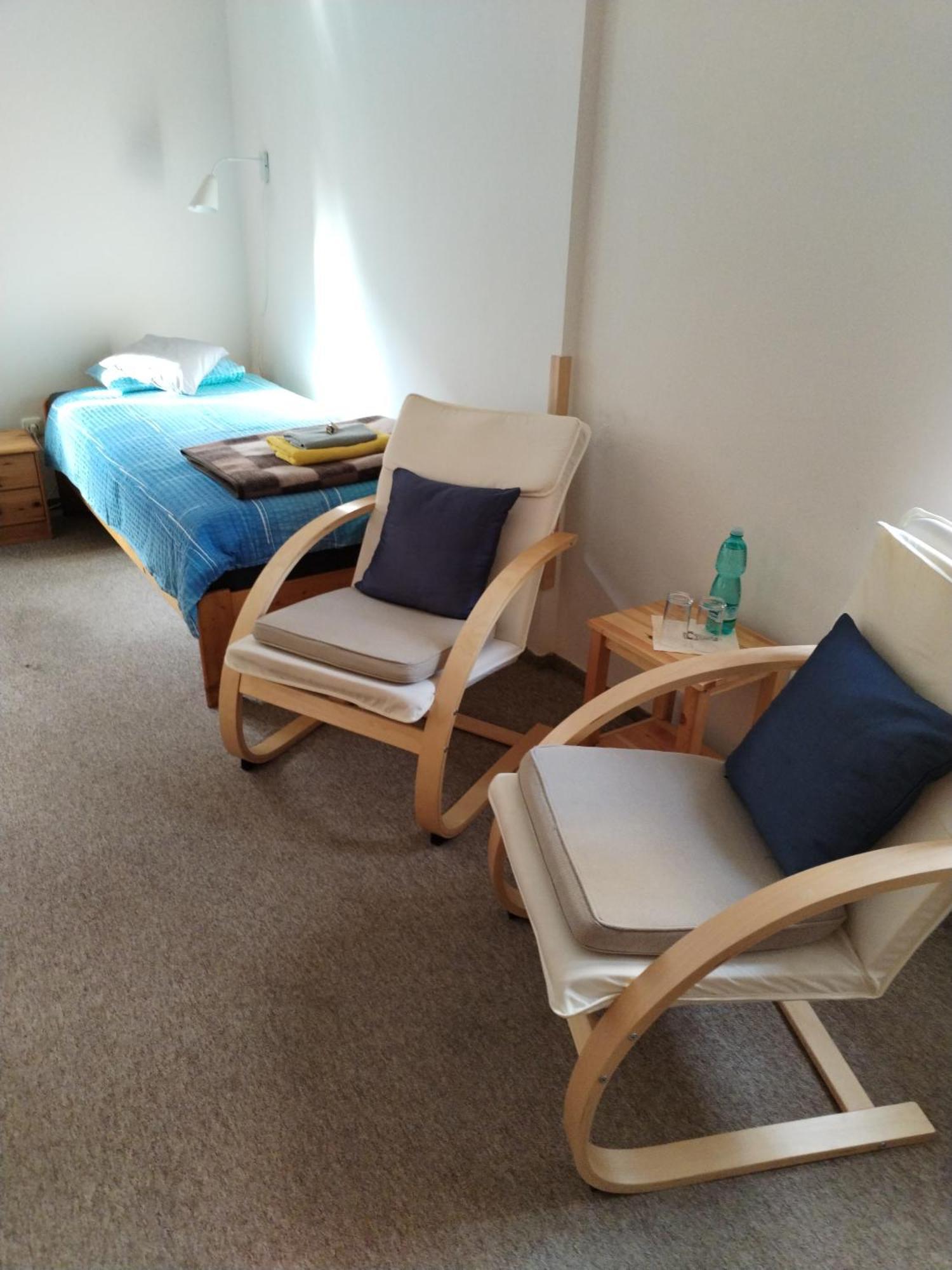 Hotel U Zvonu Кутна-Гора Экстерьер фото