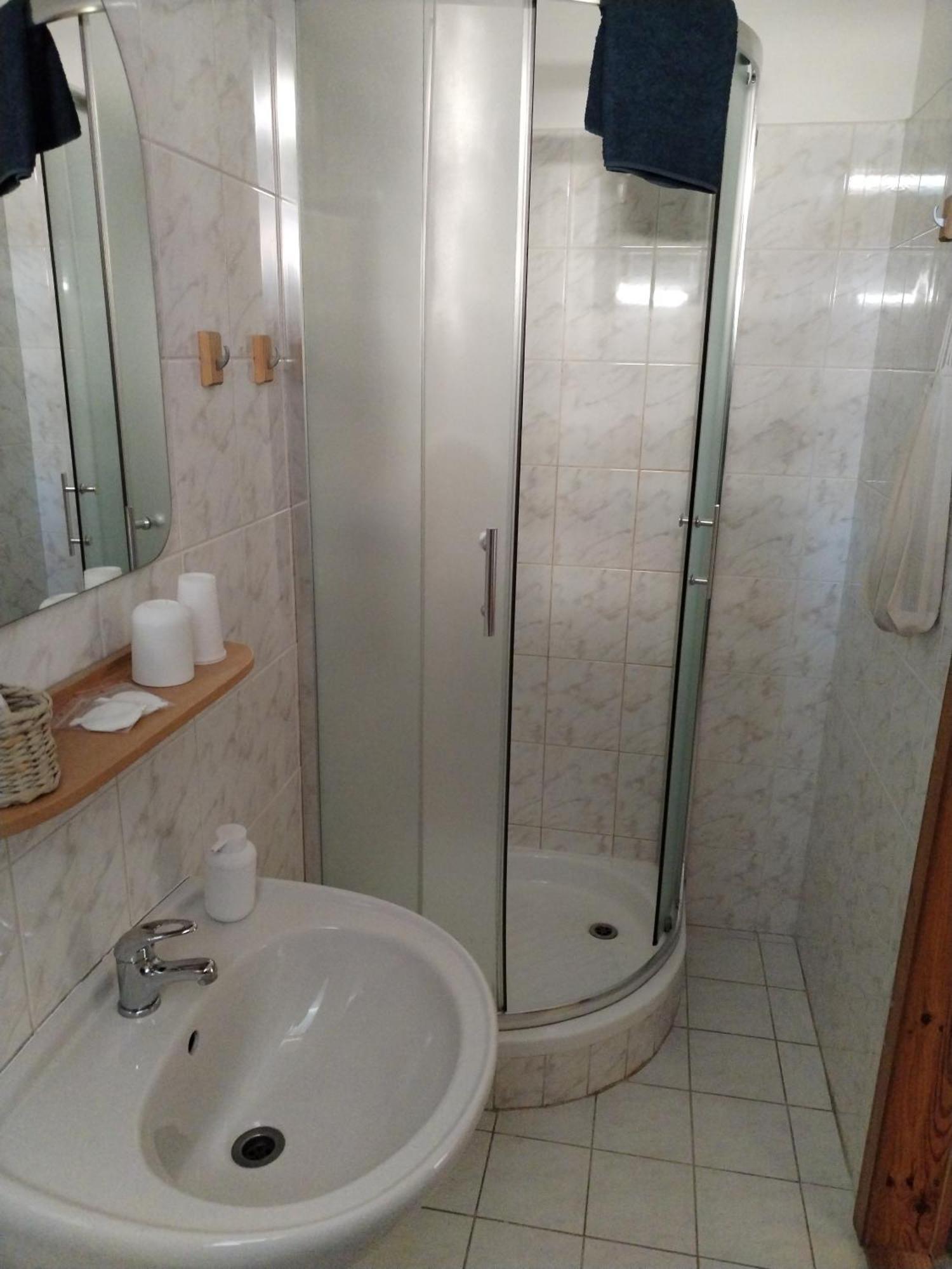 Hotel U Zvonu Кутна-Гора Экстерьер фото