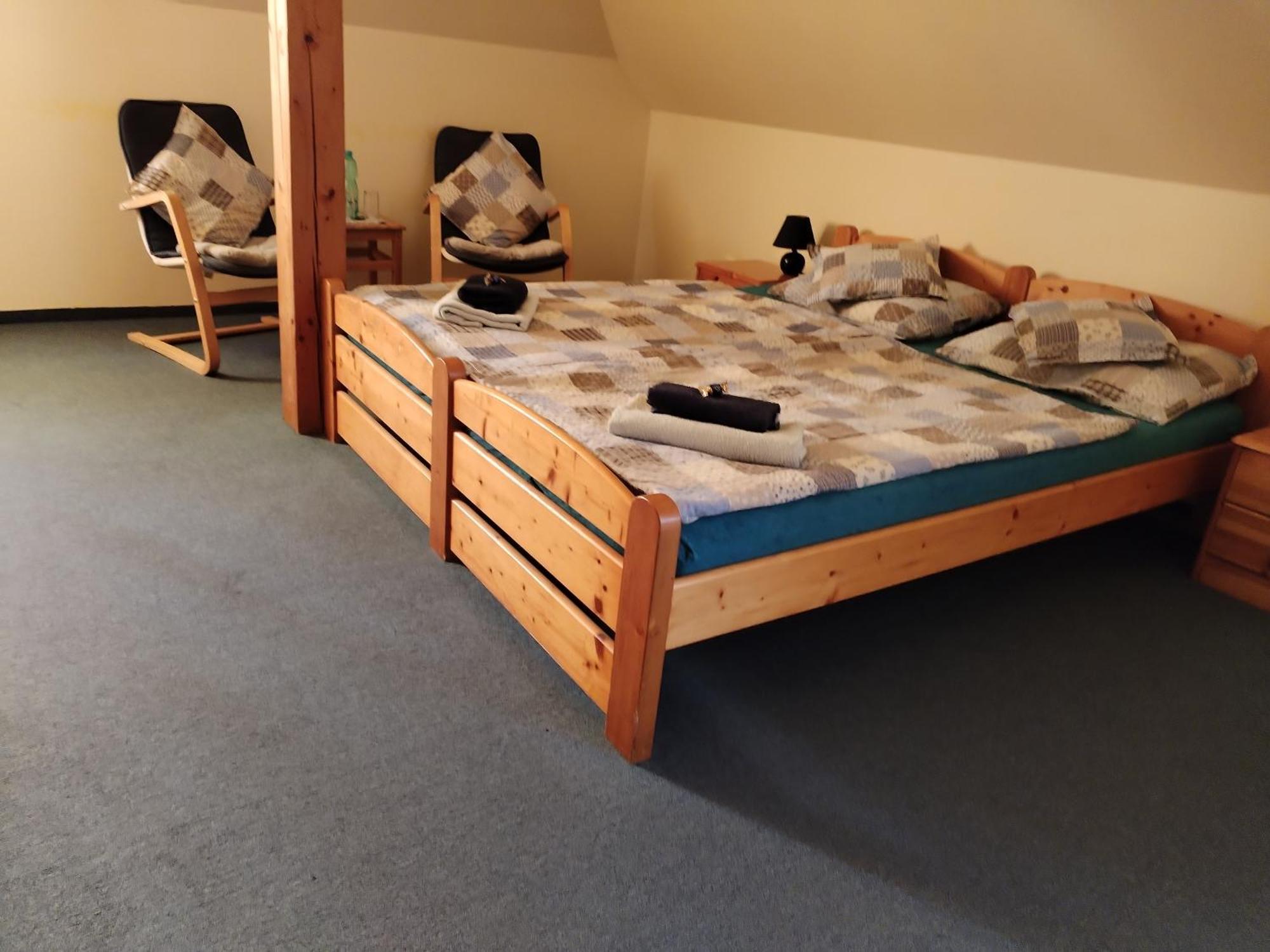 Hotel U Zvonu Кутна-Гора Экстерьер фото